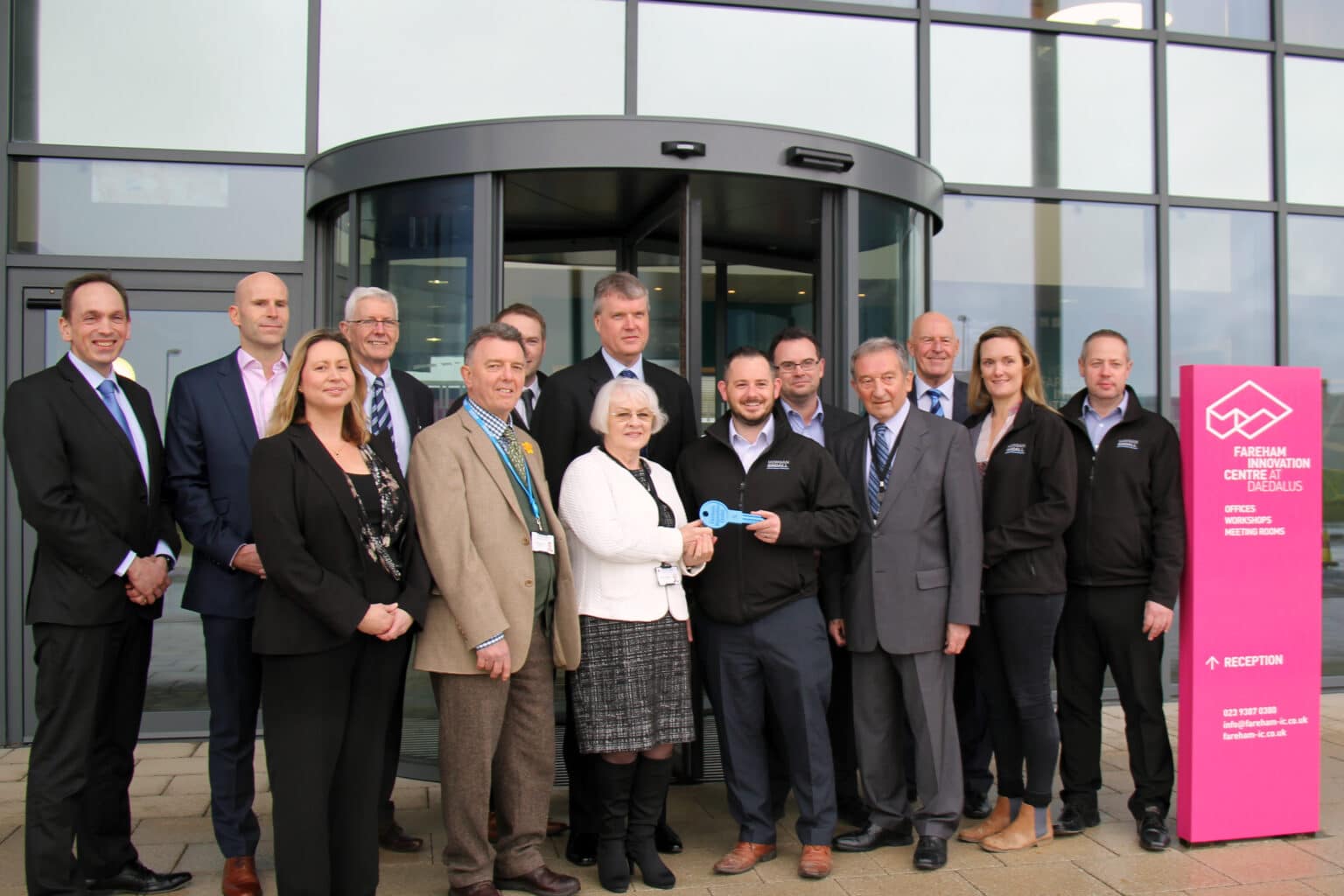 key-handover-ceremony-held-at-fareham-innovation-centre-extension